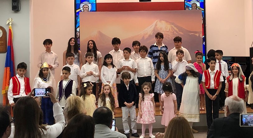 «Փեթակ» շաբաթօրեայ դպրոցին մէջ հնչեց վերջին զանգը