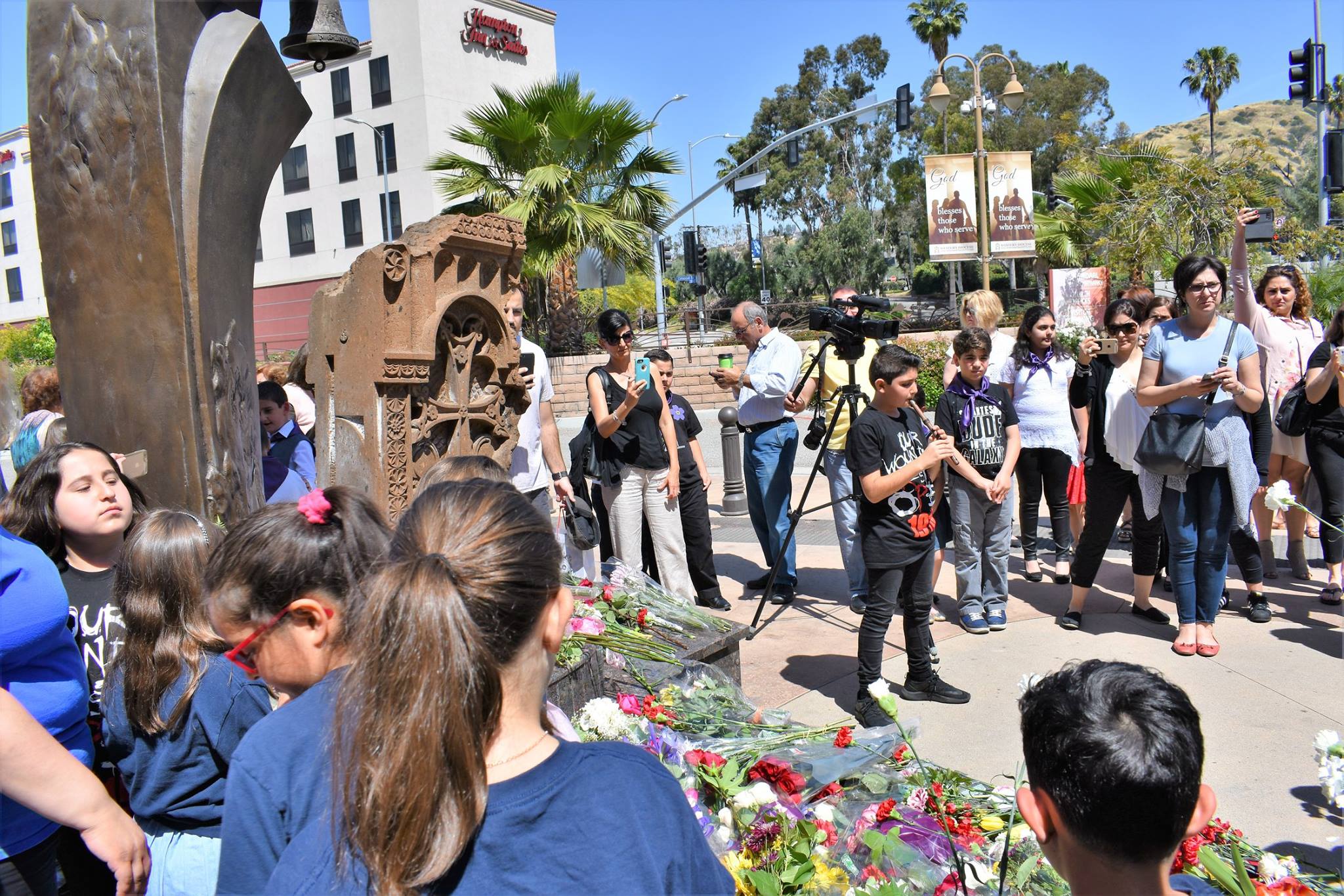 102-րդ տարելից Հայոց Ցեղասպանութեան Շաբաթօրեայ վարժարաններու միացեալ հսկում-հաւաք