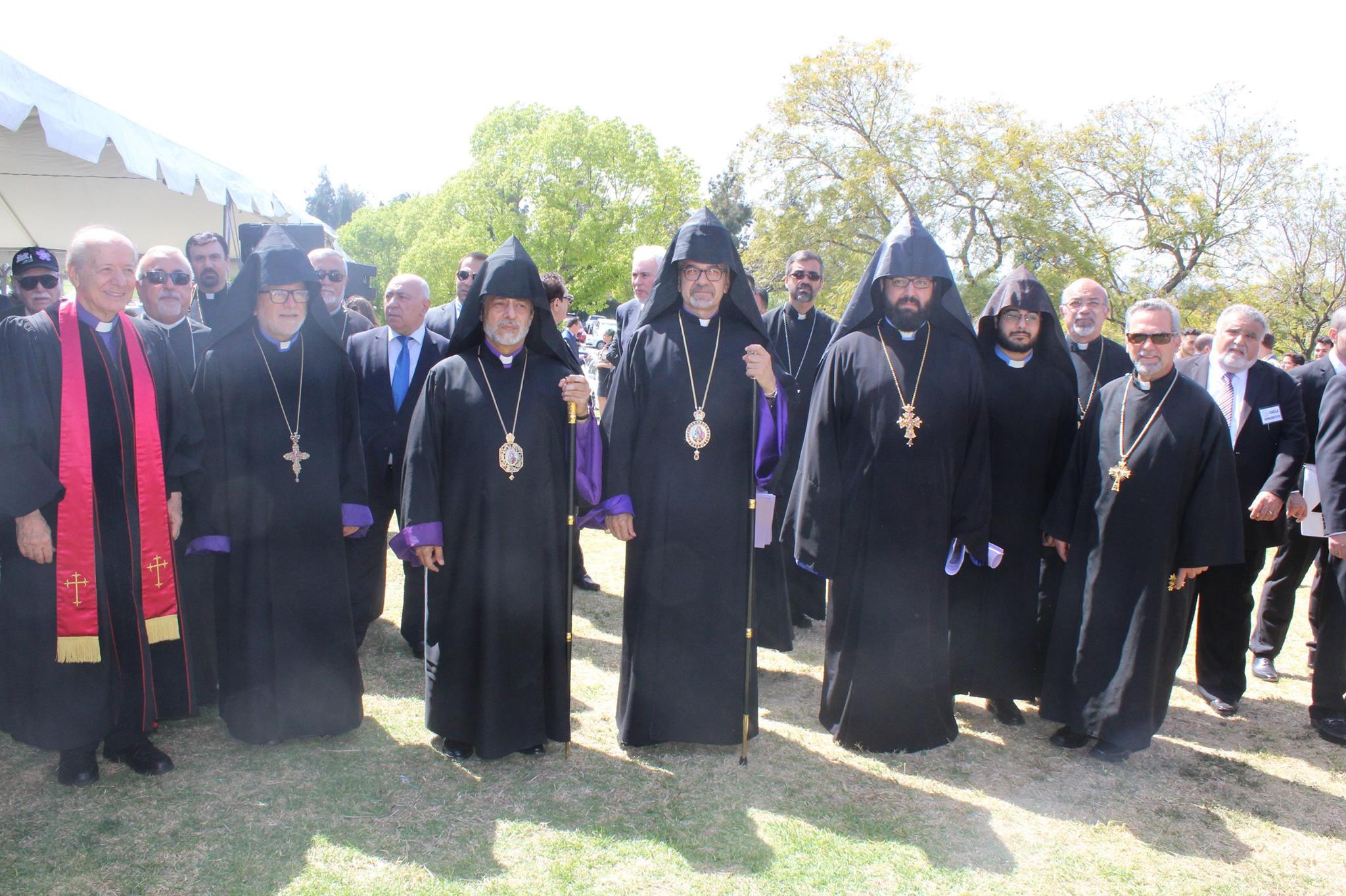 ՅԱՐԳԱՆՔԻ ՀԱՒԱՔ ՄՈՆԹԵՊԷԼԼՈՅԻ ՀԱՅ ՆԱՀԱՏԱԿԱՑ ՅՈՒՇԱՐՁԱՆԻՆ ԱՌՋԵՒ