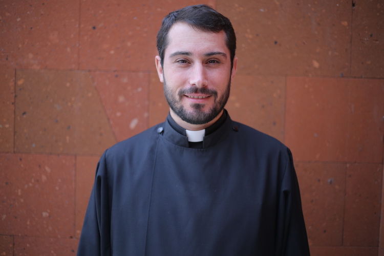 Fr. Yeremia Abgaryan Visits the Western Diocese