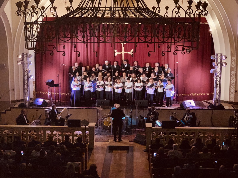 ՀԻՆԻՆ ՎՐԱՅ ՀԻՄՆԵԼ ՆՈՐԸ. ԽԱՉԱՏՈՒՐԵԱՆ ԵՐԳՉԱԽՈՒՄԲԻ ՀՈԳԵՑՈՒՆՑ ՀԱՄԵՐԳԸ