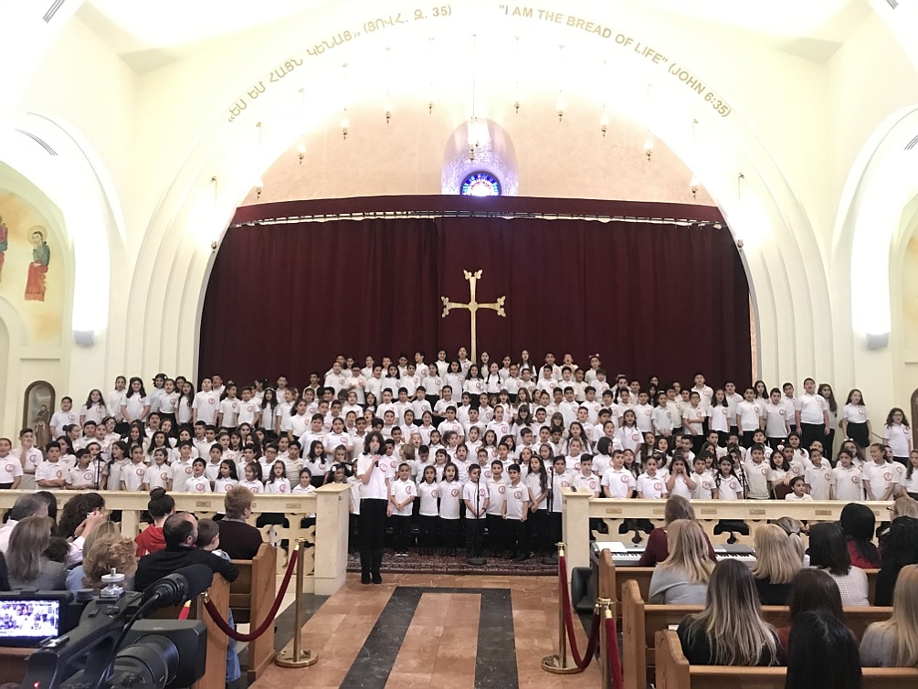 Փոքրիկ հրեշտակներ շաբաթօրյա դպրոցի տարեմուտի հանդեսը