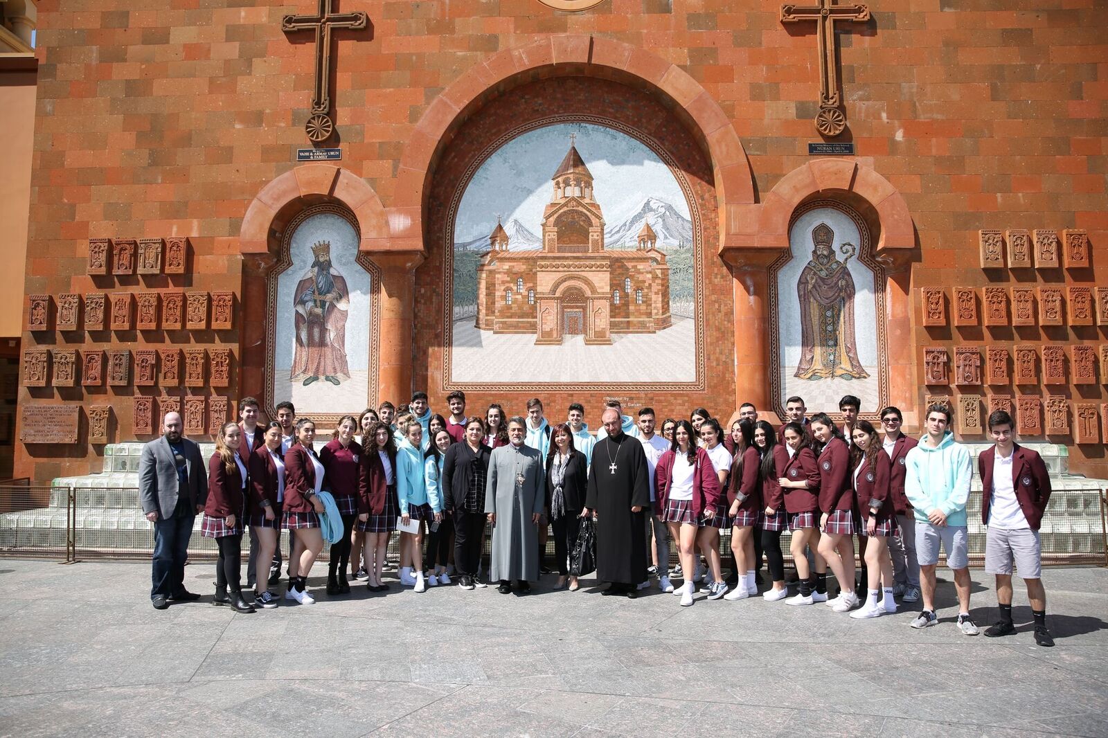 Students of AGBU Manoogian-Demirdjian Visit the Western Diocese