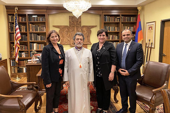 Հայ Դատը Պիտի Պատուէ Հայց. Առաքելական Եկեղեցւոյ ԱՄՆ Արեւմտեան Թեմի Առաջնորդ Գերշ. Տ. Յովնան Արք. Տէրտէրեանին