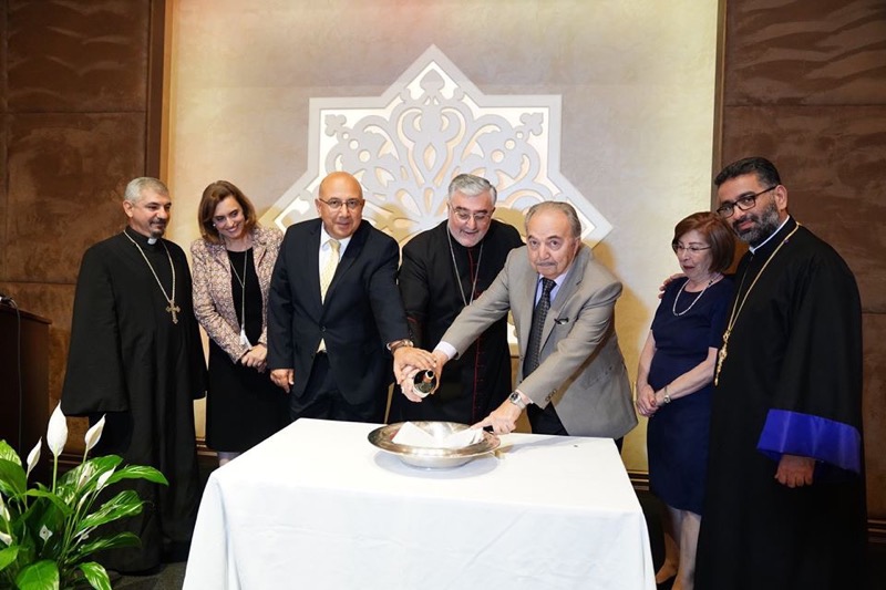 Տեղի ունեցավ Դոկտ. Հրանդ Աճէմեանի “Փունջ մը ծաղիկ հայ մշակույթի պարտէզէն” գրքի շնորհանդեսն ու գինեձոնը