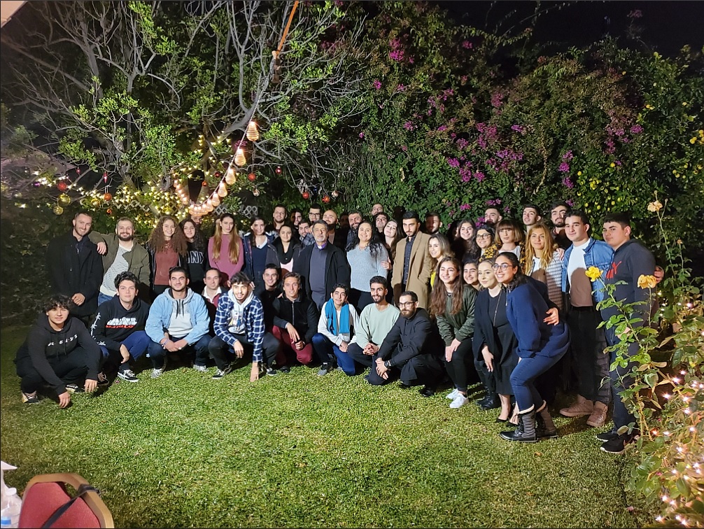 ԵՐԻՏԱՍԱՐԴՆԵՐԸ՝ ԱՌԱՋՆՈՐԴ ՍՐԲԱԶԱՆԻՆ ՀԻՒՐ 