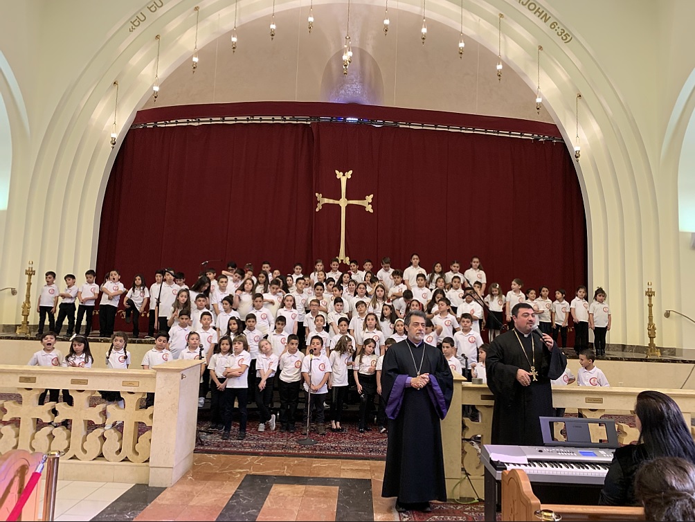 ՏԱՐԵՄՈՒՏԻ և Ս. ԾՆՆԴԵԱՆ ՀԱՆԴԷՍ «ՓՈՔՐԻԿ ՀՐԵՇՏԱԿՆԵՐ» ԴՊՐՈՑՈՒՄ