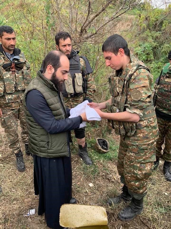 ՀԱՅ  ՀՈԳԵՒՈՐԱԿԱՆՆԵՐԸ  ԱՐՑԱԽԵԱՆ  ԱՌԱՋՆԱԳԾՈՒՄ