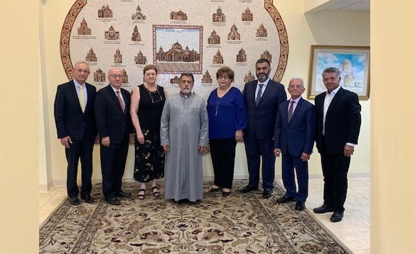 Tekeyan Cultural Association's Board of Trustees Visit the Western Diocese