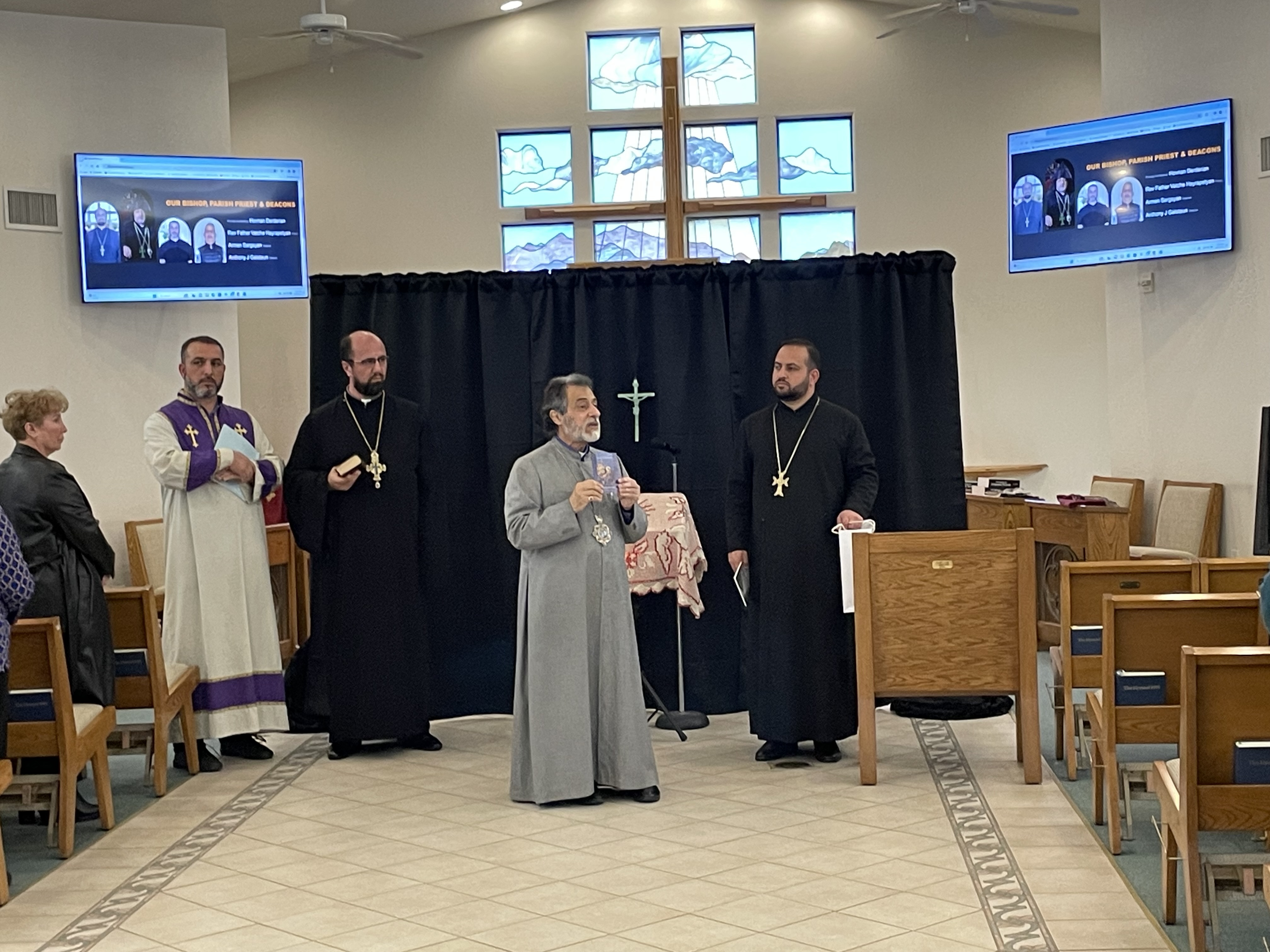 Առաջնորդ Սրբազան Հոր այցելությունը Վիկտորվիլի հայկական ծուխ