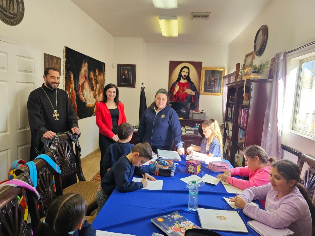 Արևմտյան թեմի առաջնորդական ընդհանուր փոխանորդ, հոգեշնորհ Տ․ Երեմիա վրդ․ Աբգարյանի այցելությունը Սանտա Կլարիտայի Ս․ Սարգիս եկեղեցու շաբաթօրյա դպրոց