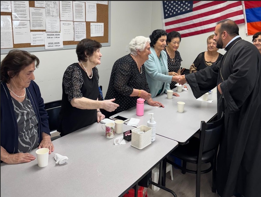 Նորթ Հոլիվուդի Հոգևոր Մատակարար Տ․ Նժդեհ քահանա Քեշիշյանը այցելեց Healthy Solutions Adult Day Health Care  և Best CBAS մեծահասակների առողջապահական կենտրոններ